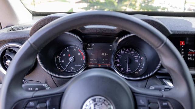 Photo of 2018 White Alfa Romeo Stelvio