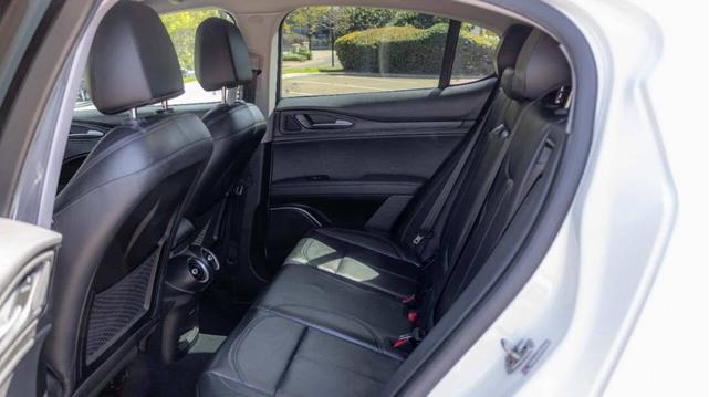 Photo of 2018 White Alfa Romeo Stelvio
