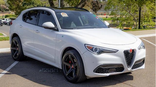 Photo of 2018 White Alfa Romeo Stelvio