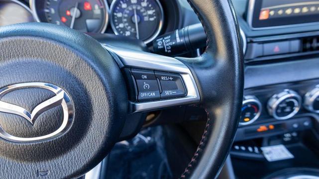 Photo of 2016 Soul Red Mazda MX-5 Miata
