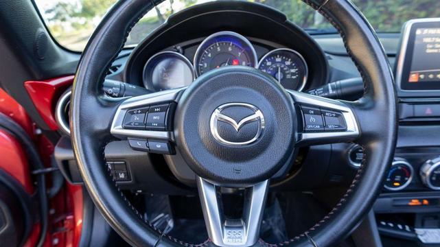 Photo of 2016 Soul Red Mazda MX-5 Miata