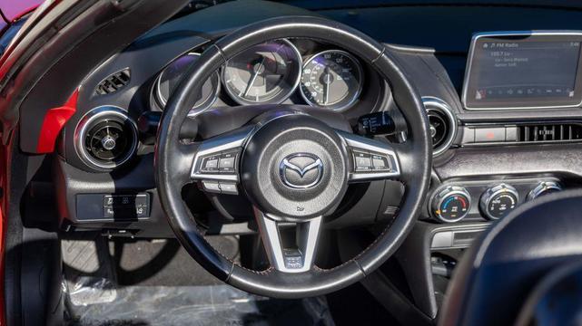 Photo of 2016 Soul Red Mazda MX-5 Miata