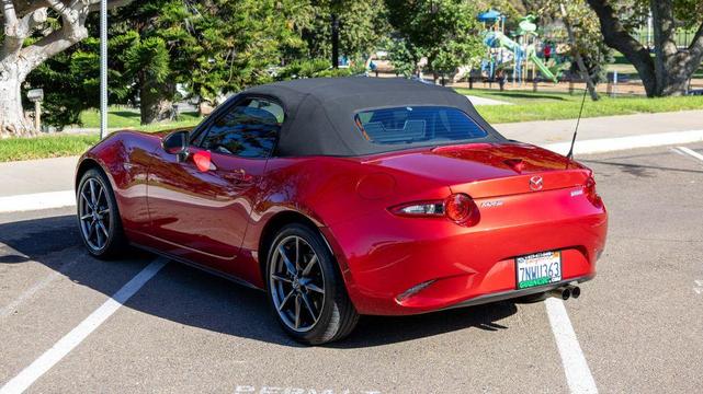 Photo of 2016 Soul Red Mazda MX-5 Miata
