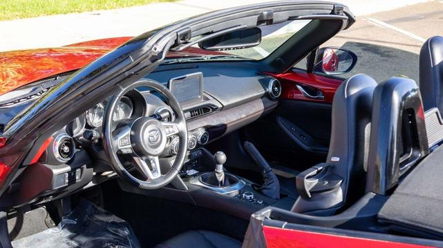 Photo of 2016 Soul Red Mazda MX-5 Miata