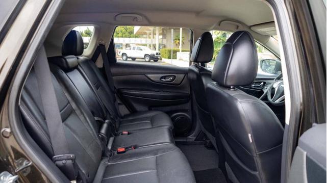 Photo of 2014 Dark Olive Nissan Rogue