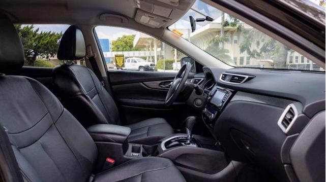 Photo of 2014 Dark Olive Nissan Rogue