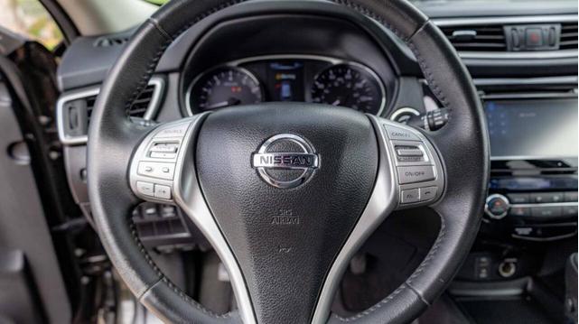 Photo of 2014 Dark Olive Nissan Rogue