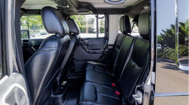 Photo of 2014 Black Clearcoat Jeep Wrangler Unlimited