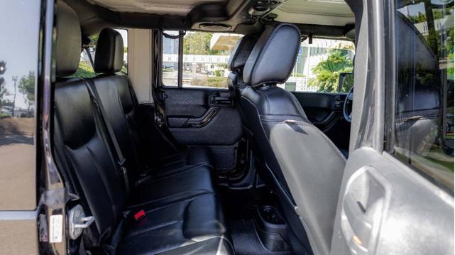 Photo of 2014 Black Clearcoat Jeep Wrangler Unlimited