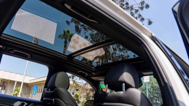Photo of 2019 Alpine White BMW X5