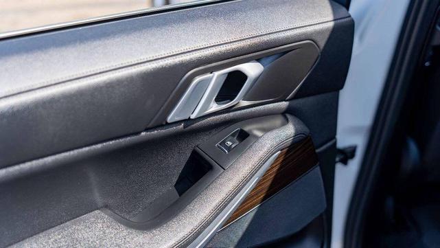 Photo of 2019 Alpine White BMW X5