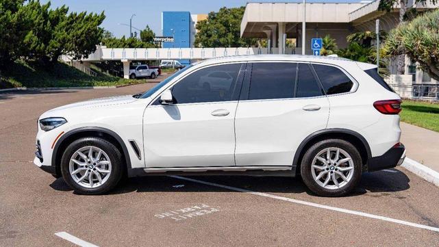 Photo of 2019 Alpine White BMW X5