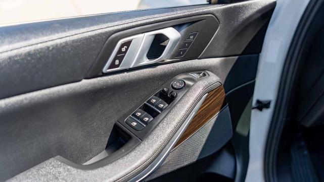 Photo of 2019 White BMW X5