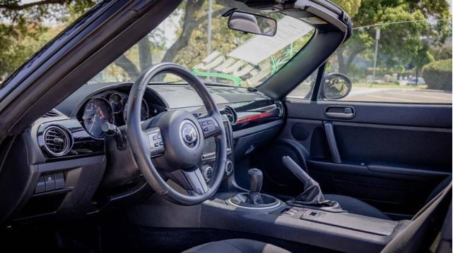Photo of 2014 Brilliant Black Clearcoat Mazda MX-5 Miata