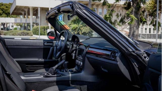Photo of 2014 Brilliant Black Clearcoat Mazda MX-5 Miata