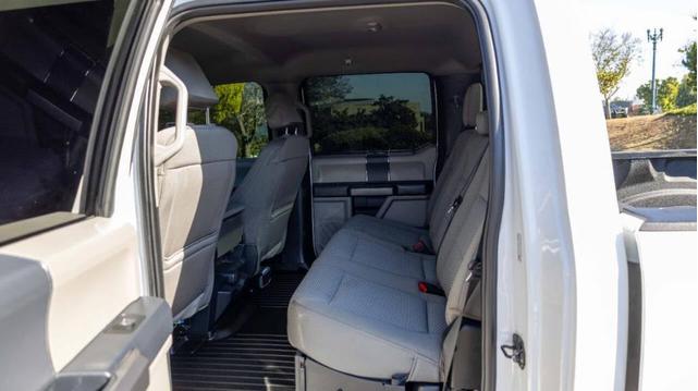 Photo of 2022 Oxford White Ford F-250