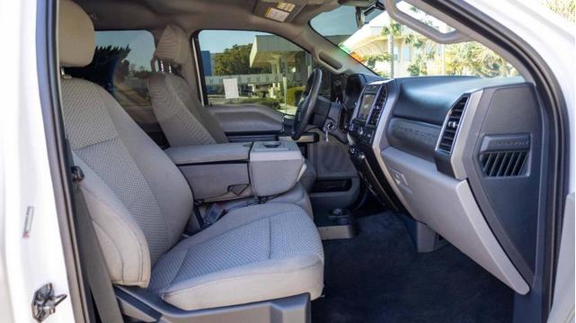 Photo of 2022 Oxford White Ford F-250