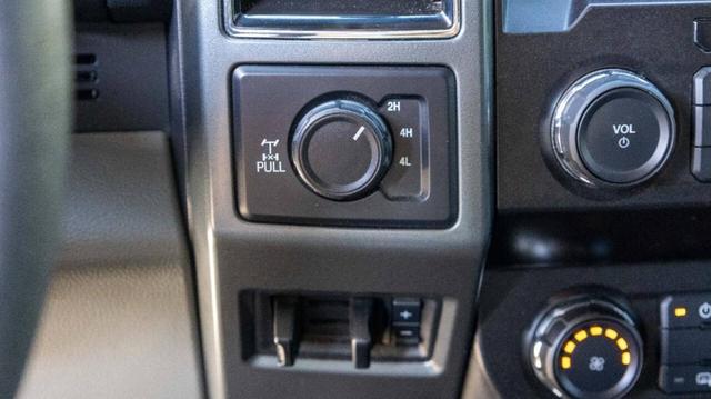 Photo of 2022 Oxford White Ford F-250