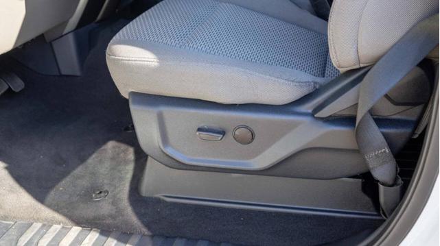 Photo of 2022 Oxford White Ford F-250