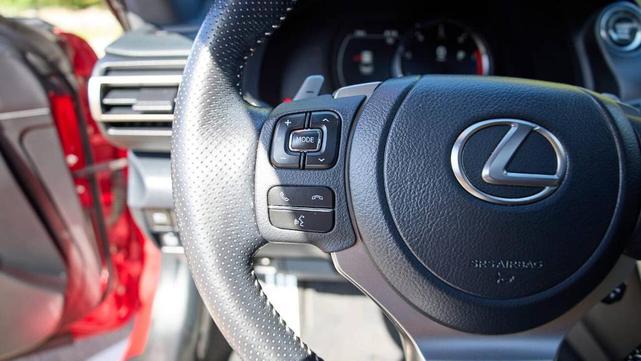 Photo of 2022 Red Lexus RC 350