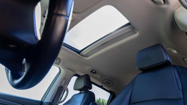 Photo of 2021 Crystal Black Pearl Honda Odyssey