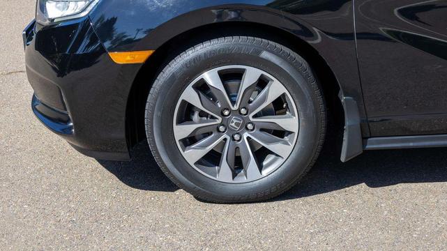 Photo of 2021 Crystal Black Pearl Honda Odyssey