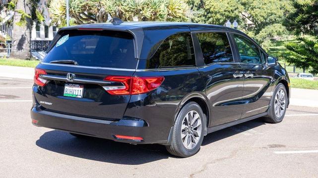 Photo of 2021 Crystal Black Pearl Honda Odyssey