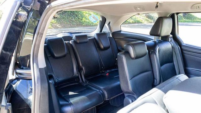 Photo of 2021 Crystal Black Pearl Honda Odyssey