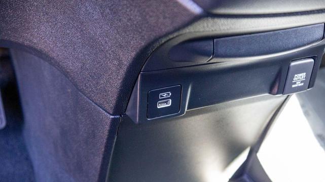 Photo of 2021 Crystal Black Pearl Honda Odyssey
