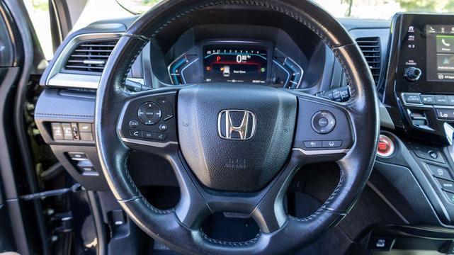 Photo of 2021 Crystal Black Pearl Honda Odyssey