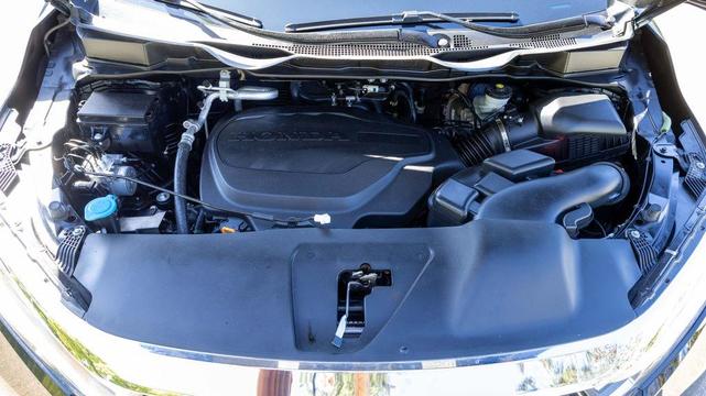 Photo of 2021 Crystal Black Pearl Honda Odyssey