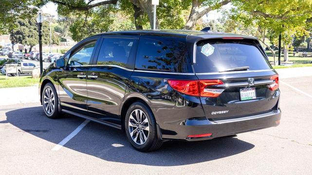Photo of 2021 Crystal Black Pearl Honda Odyssey