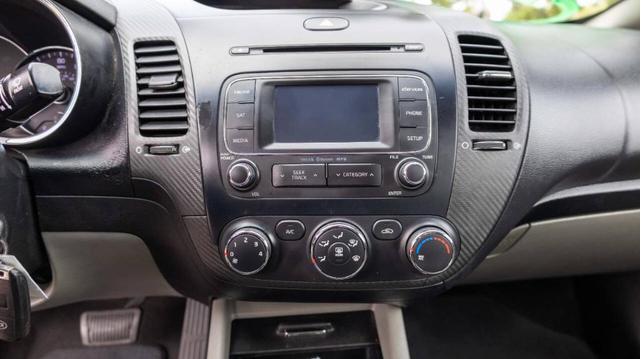 Photo of 2014 Silver Kia Forte
