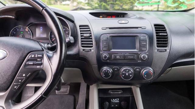 Photo of 2014 Silver Kia Forte