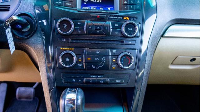 Photo of 2016 Oxford White Ford Explorer