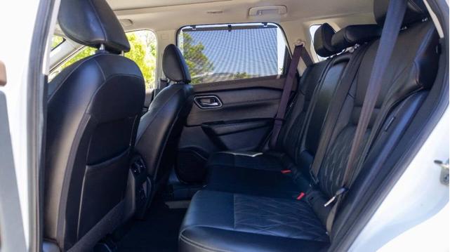 Photo of 2021 White Nissan Rogue