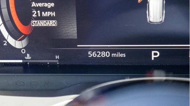 Photo of 2021 White Nissan Rogue