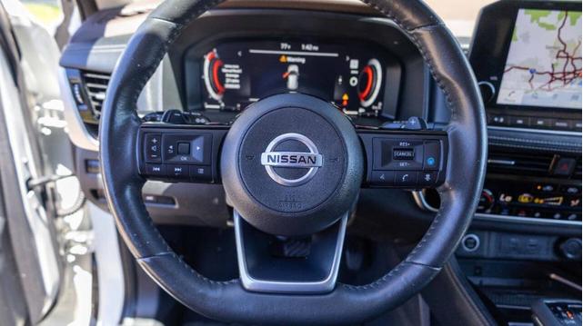 Photo of 2021 White Nissan Rogue