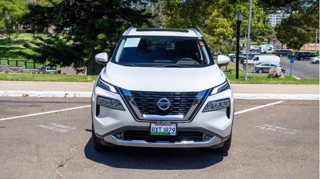 Photo of 2021 White Nissan Rogue