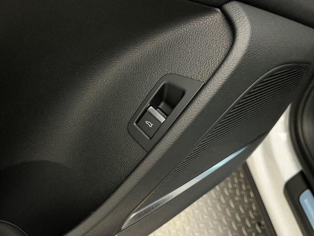 Photo of 2026 Glacier White Metallic Audi Q7