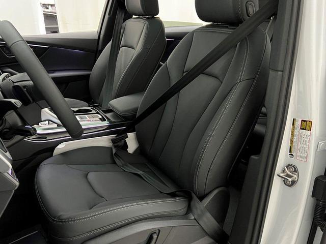 Photo of 2026 Glacier White Metallic Audi Q7