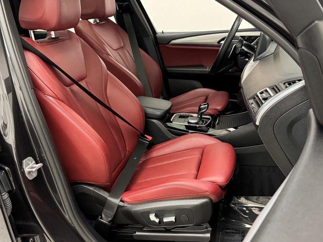 Photo of 2023 Dark Graphite Metallic BMW X3