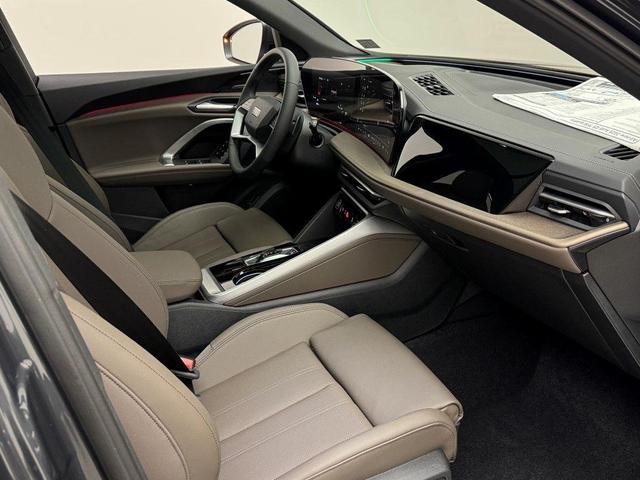 Photo of 2025 Tambora Gray Metallic Audi Q5