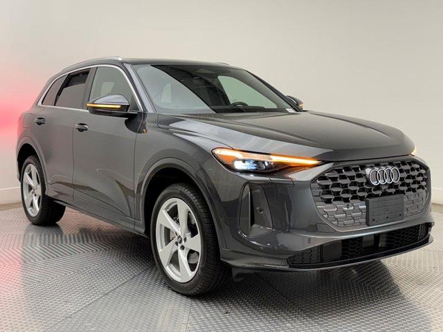 Photo of 2025 Tambora Gray Metallic Audi Q5