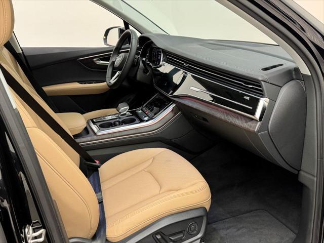Photo of 2025 Mythos Black Metallic Audi Q7