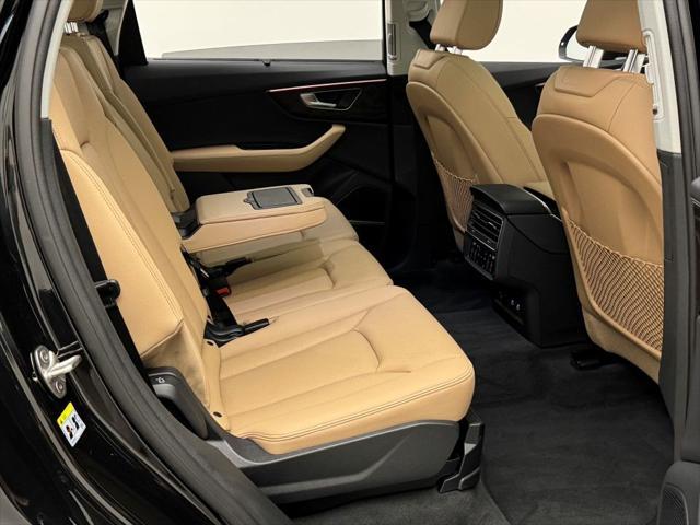 Photo of 2025 Mythos Black Metallic Audi Q7