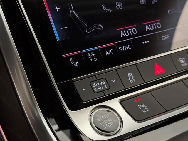 Photo of 2025 Mythos Black Metallic Audi Q7