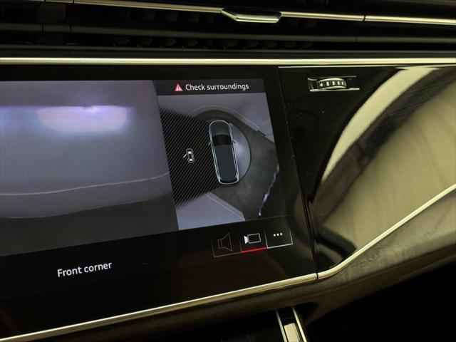 Photo of 2025 Mythos Black Metallic Audi Q7