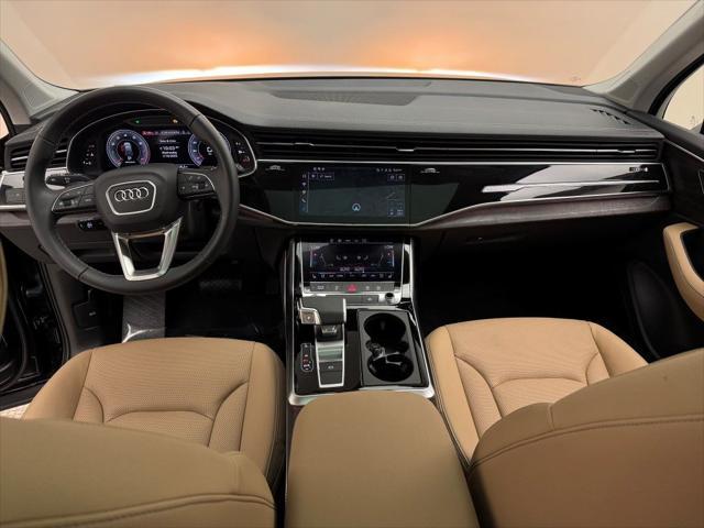 Photo of 2025 Mythos Black Metallic Audi Q7