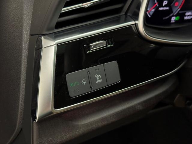 Photo of 2025 Mythos Black Metallic Audi Q7